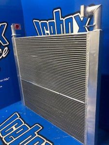LN00122 Oil Cooler - Engine