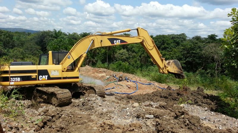 CAT 325BL Track Adjuster Finds a Home!