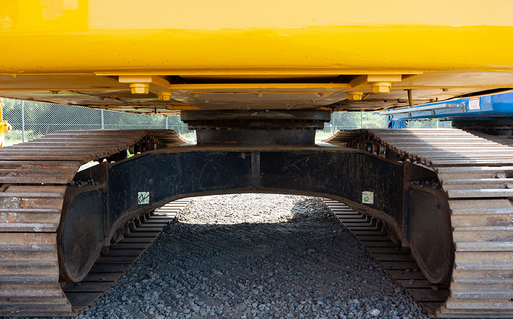 Undercarriage of a Cat Excavator featuring the slew ring