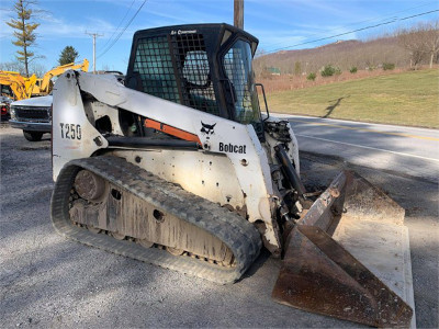 Bobcat T250 Compact Track Loader