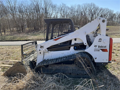 Bobcat T770 Compact Track Loader