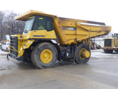 Komatsu HD605-7