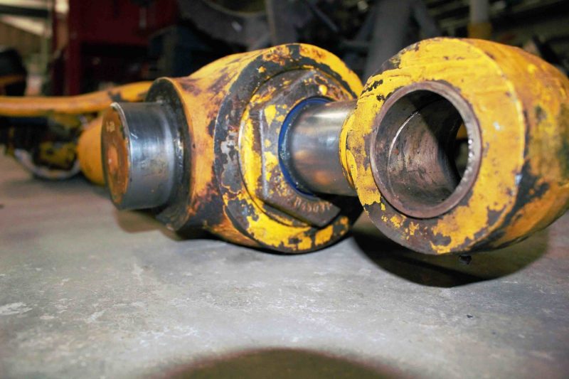 How to Pack a Hydraulic Cylinder
