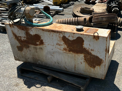  Heavy Equipment Fuel Tank Salvage Yard Parts