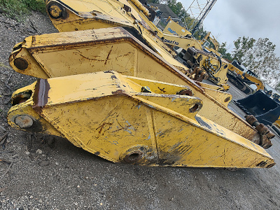 Heavy Equipment Salvaged Excavator Parts