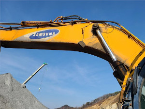 Samsung Excavator 